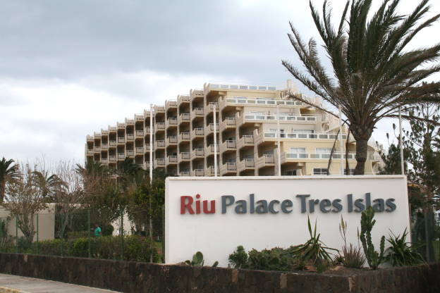 Im Mittelpunkt: Das Riu Palace Tres Islas ...