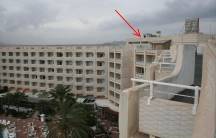 Blick von oben auf das weite Areal ...