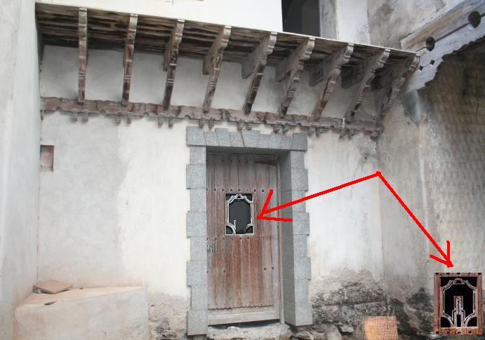 Schnitzereien und zerstrtes "W": Das Winter-Emblem ...