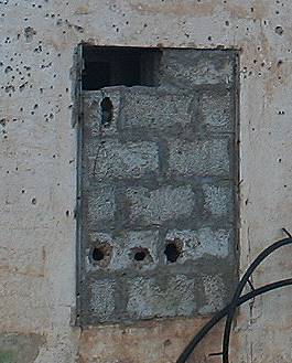 Die Einschusslcher im Februar 06 ...