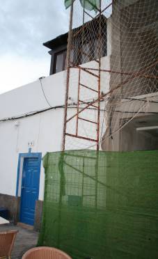 Direkt neben der Calle Requena 16 ...