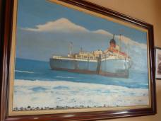 ... und ein mittlerweile ausgetauschtes Gemlde des Wracks ...