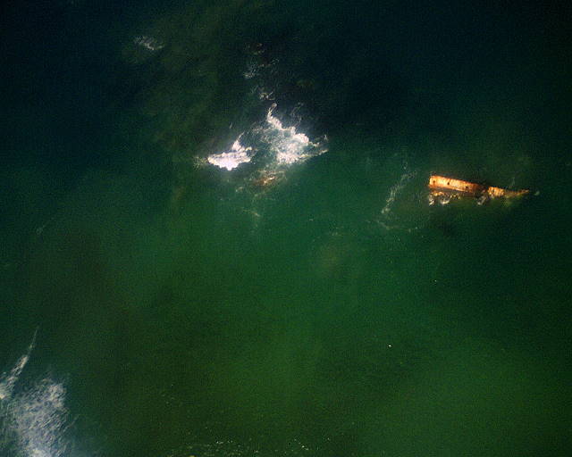 Der Bugrest samt Trmmerfeld taucht auf ...