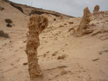 Merkwrdige Skulpturen, entstanden durch Wind und Wetter ...