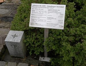 Daun (Wikimedia Commons, Poppei [CC BY-SA 3.0])