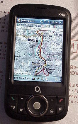 ... und unter Windows Mobile: OziExplorer mit selbstkalibrierten Karten ...