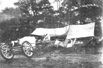 Das Fahrzeug wurde in Einzelteilen 13 Tage vom Hafen Kituta Bay nach Abercorn (heute Mbala) geschleppt ...
