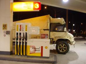 34 Liter Super Benzin + Bleizusatz auf 100 km ...
