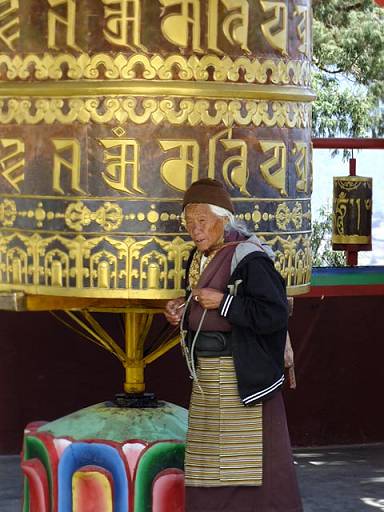 Riesige Gebetsmhle ...