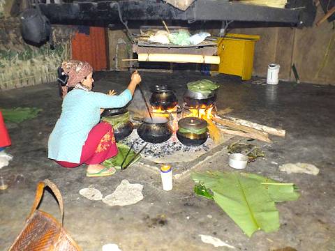 Offenes Feuer im Holzhaus ...
