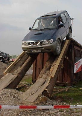 ... und Steilabfahrten auf dem Parcours ...