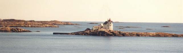 Am Leuchtturm von Kristiansand ...