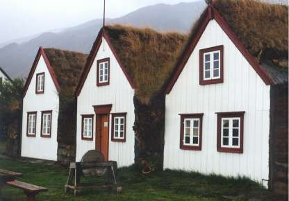 Am Museumshof von Laufs