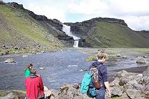 Lohnender kurzer Spaziergang: Ofaerufoss in der Feuerschlucht ... Lohnender kurzer Spaziergang: Ofaerufoss in der Feuerschlucht ...