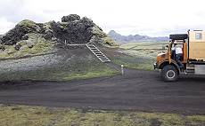 Darin wohnt Nepomuk, der Halbdrache - heute nicht zu Hause! Darin wohnt Nepomuk, der Halbdrache - heute nicht zu Hause!