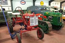 Teilweise urige Nutzfahrzeuge ...