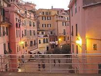 Es wird gemtlich in Vernazza ...