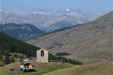 Im Windschatten einer kleinen Kapelle ...