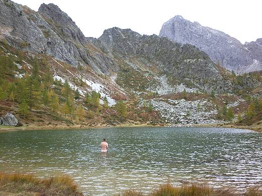 Ein Yeti in seinem Element, leider ohne Eisdecke auf dem See ... ;-))