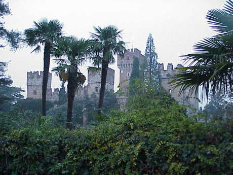 Vom Kastell in Campingplatznhe ...