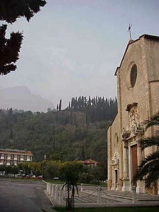 Die Pfarrkirche "Pietro e Paolo" in Toscolano ...