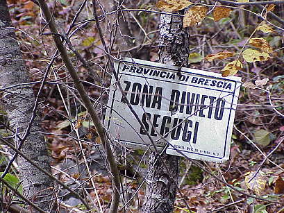 Wen kmmerts??  Jagen verboten!