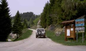 Schotterpiste beginnt ...