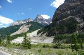 Einfahrt des Spiraltunnels der Canadian Pacific bei Field ...