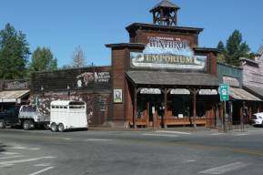 Wilder Westen, wren da nicht die Autos: Hier wre Linksabbiegen richtig gewesen ...