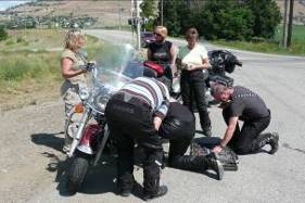 Roland in seinem Element: Schrauben angesagt!