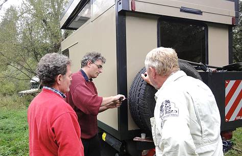 Aufbohren der Einstichstelle ...