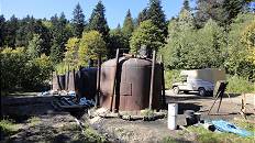 Moderne Holzkohlenfabrik, heute geschlossen ...