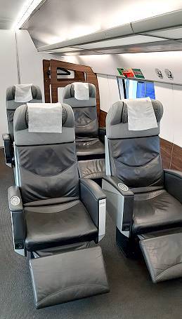 Zugabteil Erste Klasse