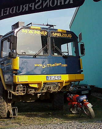 "Mnner-Spielzeug": The difference between man and boys ...