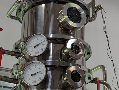 ... es kondensiert in der Säule ... ... es kondensiert in der Säule ...