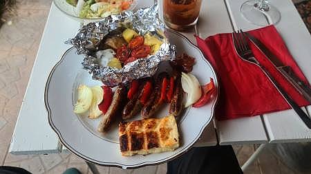 Auch drau�en: Guten Appetit!