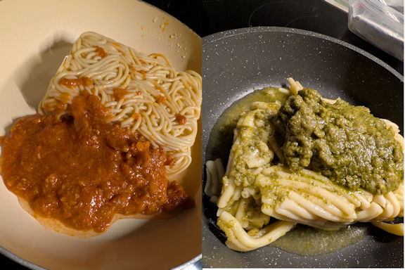 Pastablöcke mit Sauce in der Pfanne ... Pastablöcke mit Sauce in der Pfanne ...