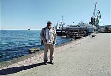 Blick in die Ferne am Hafen von Feodossija