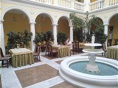 ... und zum Ambiente passendes Frhstck ...