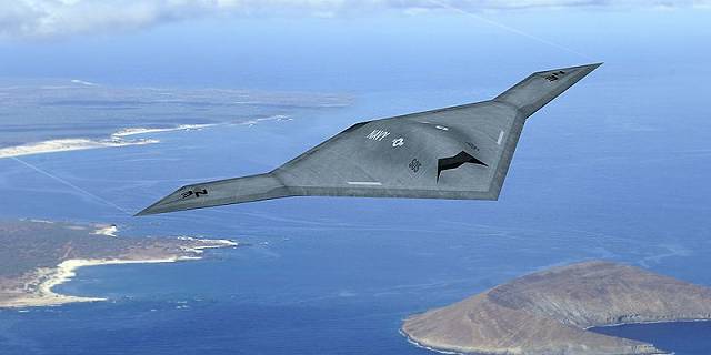 Trgergesttzte Drohne X-47B ...