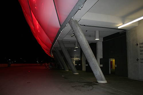 Schell vereinsamt: Die Arenaausgnge ...