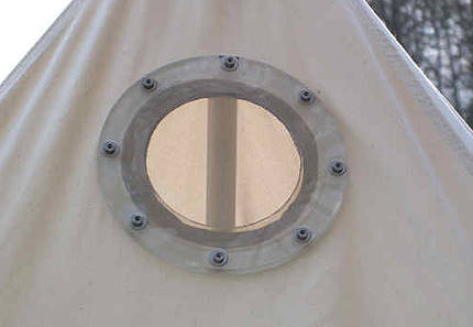 ... fertig eingebaut in der Zeltspitze