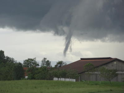 Cumulonimbus tuba (Trombe)