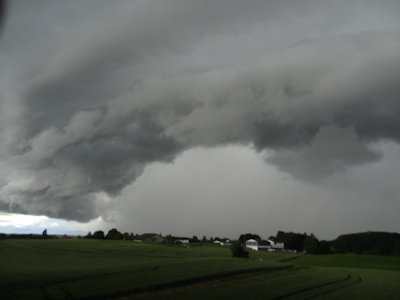 Cumulonimbus arcus (Bogen)