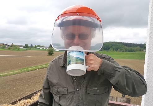 Freundliche Mimik erkennbar + Platz fr ein Getrnk! 