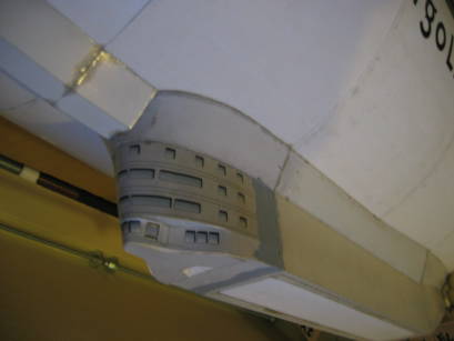 Steht zu den Flecken: Mit Epoxidharz ist nicht zu spaen ...