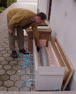 ... und ihrer Reise in Cargolfifter´s Transportkiste ... ... und ihrer Reise in Cargolfifter´s Transportkiste ...