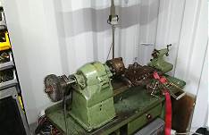 Drehmaschine vorhanden ...