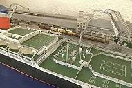 Alte Bauweise: `Big Umit jeder Menge Kartonreling