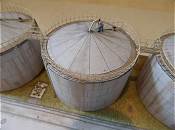 Auch auf dem Tank wird schon gearbeitet ...